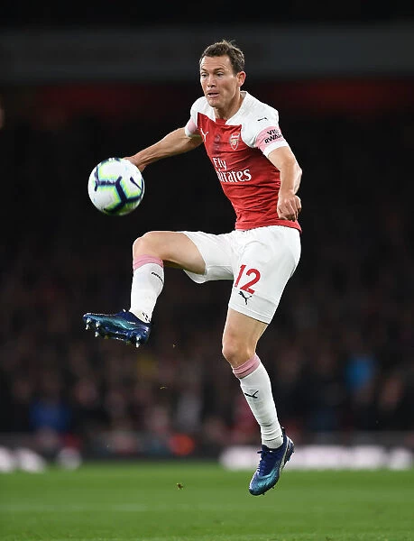 Arsenal's Lichtsteiner in Action: Arsenal FC vs Leicester City, Premier League 2018-19