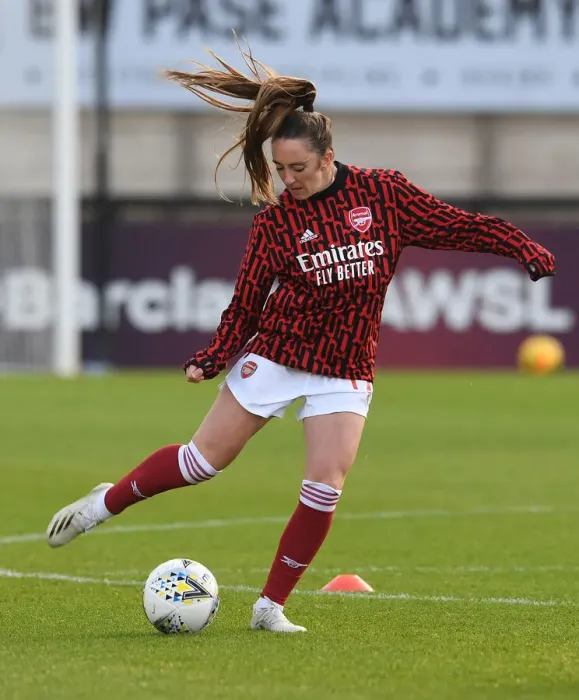 Framed Print : Arsenal's Lisa Evans Gears Up: Arsenal Women vs Chelsea Women, Barclays FA WSL
