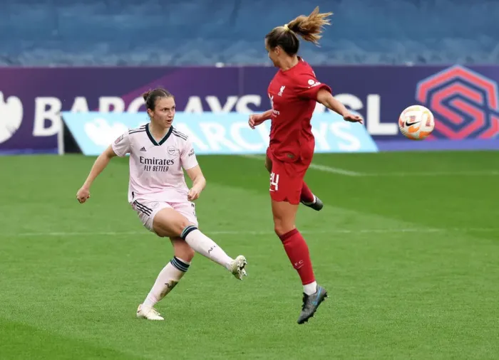 Framed Print : Arsenal's Lotte Wubben-Moy in Action: FA WSL Showdown - Arsenal vs Liverpool
