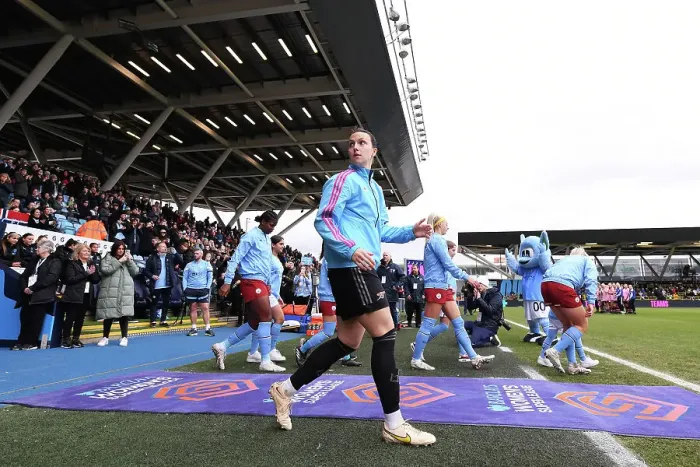Framed Print : Arsenal's Lotte Wubben-Moy Focuses Before Manchester City Clash in FA Women's Super League