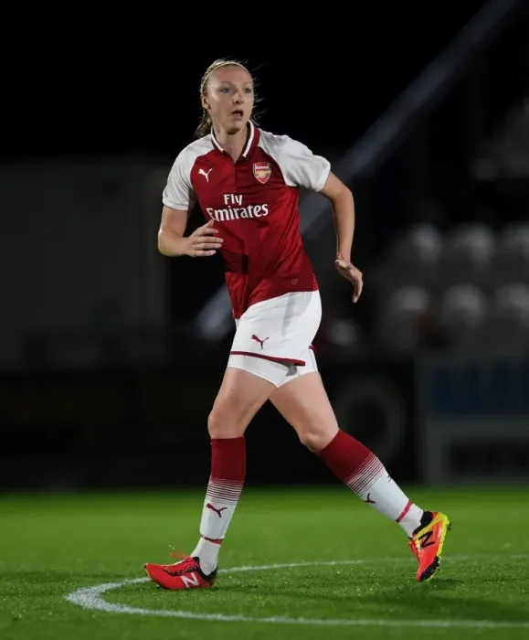 Framed Print : Arsenal's Louise Quinn in Action Against Everton Ladies during Pre-Season 2017-18