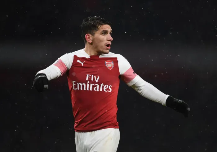 Framed Print : Arsenal's Lucas Torreira in Action Against Cardiff City (Premier League 2018-19) Framed Print : Arsenal's Lucas Torreira in Action Against Cardiff City (Premier League 2018-19)