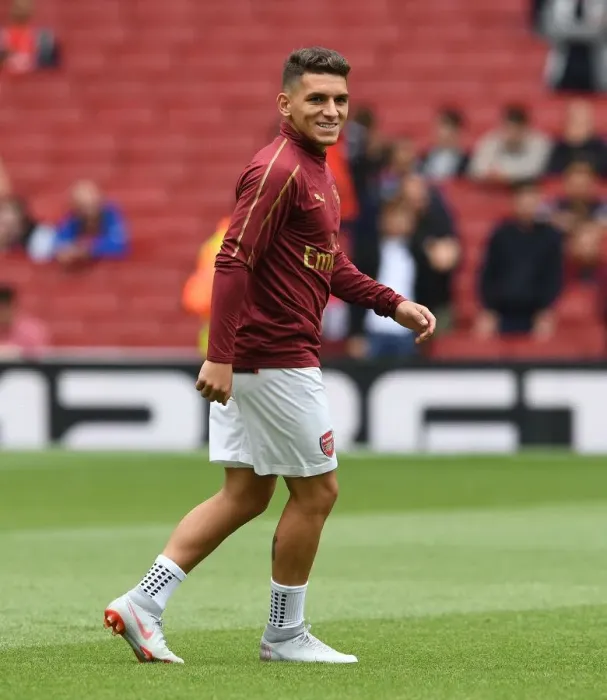 Framed Print : Arsenal's Lucas Torreira Gears Up for Manchester City Showdown (August 2018) Framed Print : Arsenal's Lucas Torreira Gears Up for Manchester City Showdown (August 2018)