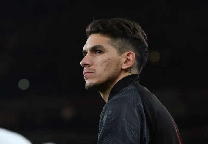 Framed Print : Arsenal's Lucas Torreira Prepares for Arsenal v Chelsea Clash (2018-19) Framed Print : Arsenal's Lucas Torreira Prepares for Arsenal v Chelsea Clash (2018-19)