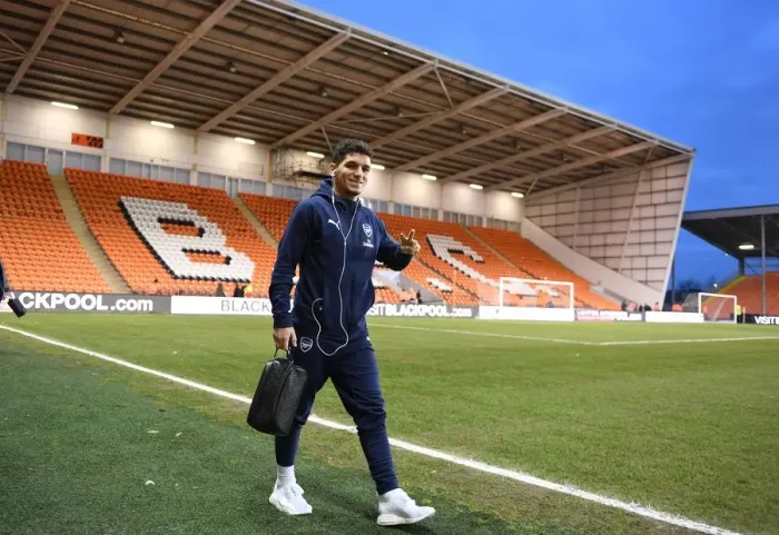 Framed Print : Arsenal's Lucas Torreira Prepares for FA Cup Clash against Blackpool
