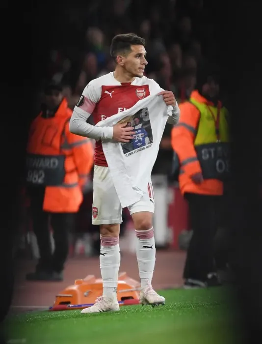 Framed Print : Arsenal's Lucas Torreira Scores Second Goal vs. Napoli in Europa League Quarterfinal