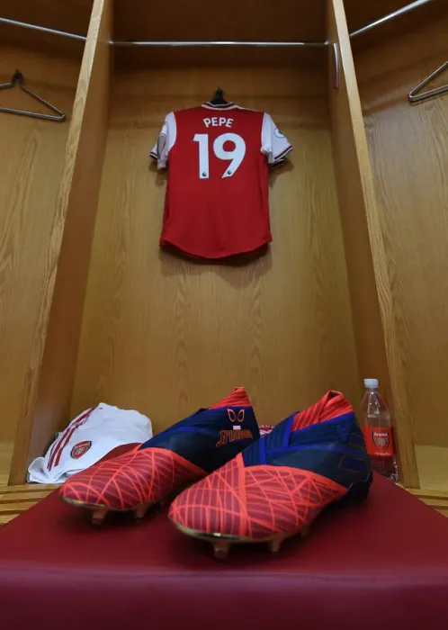Framed Print : Arsenal's Lucas Torresi Prepares for Arsenal v Tottenham Showdown (2019-20) Framed Print : Arsenal's Lucas Torresi Prepares for Arsenal v Tottenham Showdown (2019-20)