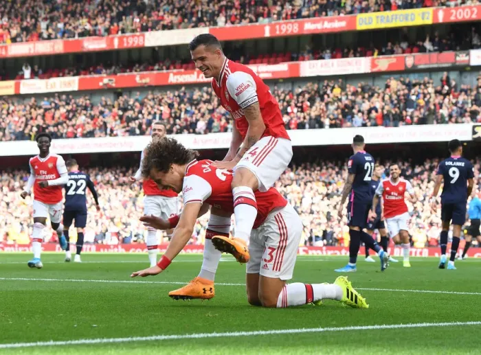 Framed Print : Arsenal's Luiz and Xhaka Celebrate Goal Against Bournemouth, 2019-20 Premier League