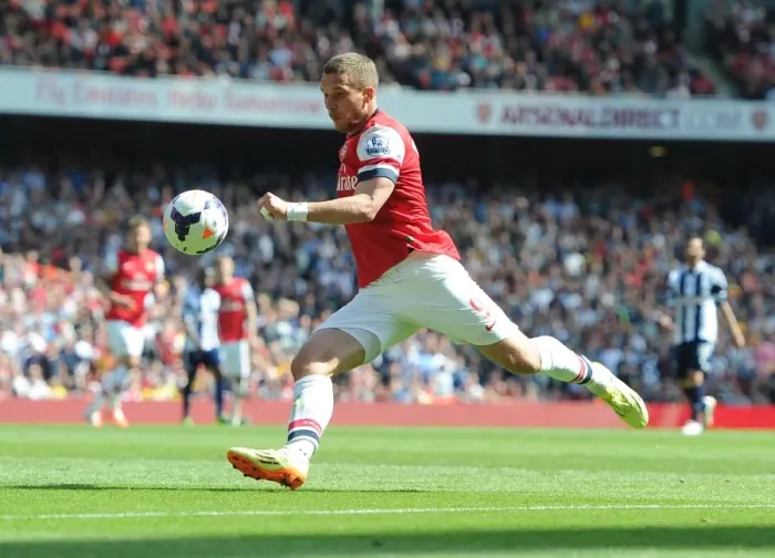Framed Print : Arsenal's Lukas Podolski in Action Against West Bromwich Albion (2013-14) Framed Print : Arsenal's Lukas Podolski in Action Against West Bromwich Albion (2013-14)