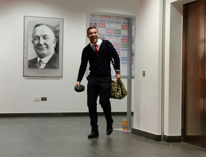 Framed Print : Arsenal's Lukas Podolski Ready for Arsenal v Southampton Clash (2014-15)