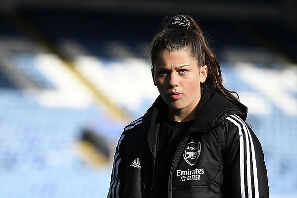 Arsenal's Madison Earl Prepares for Leicester Showdown in Women's Super League