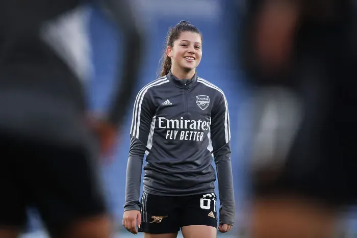 Framed Print : Arsenal's Madison Earl Prepares for Leicester Showdown in Women's Super League