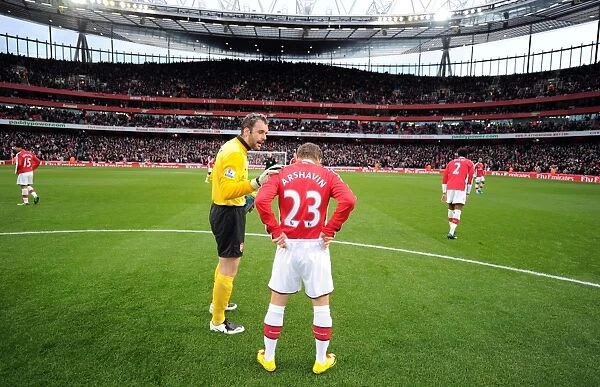 Arsenal's Manuel Almunia and Andrey Arshavin Celebrate Three Goals Against Aston Villa, Barclays Premier League, Emirates Stadium, London, 2009