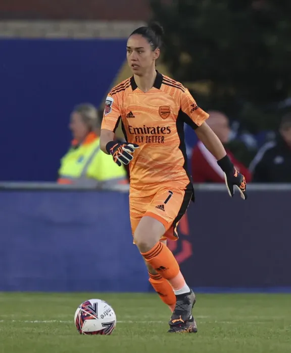 Framed Print : Arsenal's Manuela Zinsberger in Action against Everton Women in FA WSL Clash Framed Print : Arsenal's Manuela Zinsberger in Action against Everton Women in FA WSL Clash