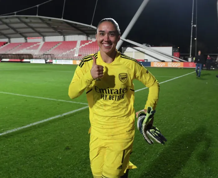 Framed Print : Arsenal's Manuela Zinsberger Faces Off Against Ajax in UEFA Women's Champions League