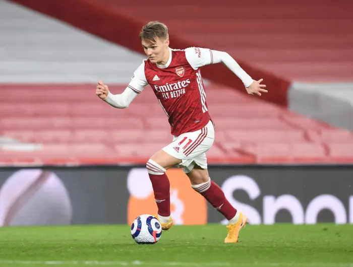 Framed Print : Arsenal's Martin Odegaard in Action Against Manchester City: 2021 Premier League Match (Behind Closed Doors)