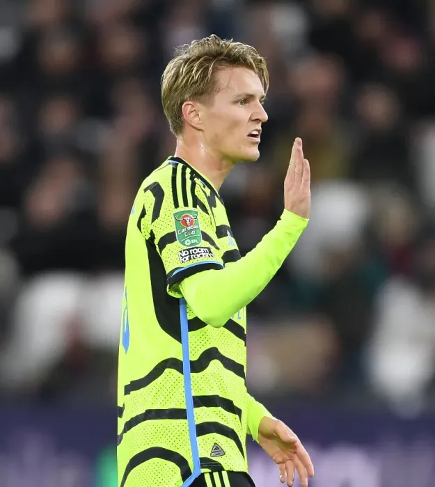 Framed Print : Arsenal's Martin Odegaard in Action against West Ham United in Carabao Cup Fourth Round, 2023-24
