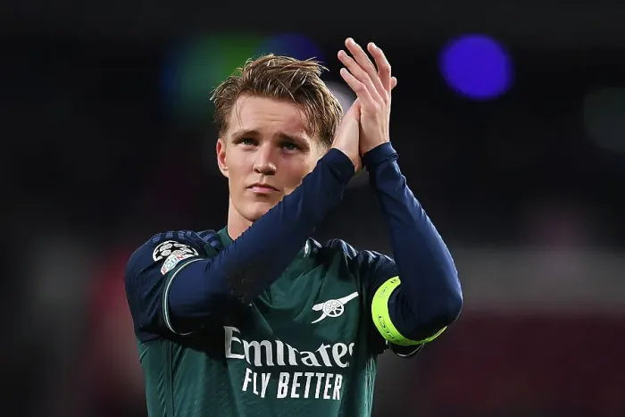 Framed Print : Arsenal's Martin Odegaard Applauding Fans: PSV Eindhoven vs Arsenal, UEFA Champions League 2023-24