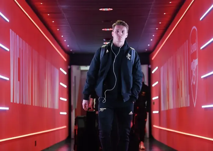 Framed Print : Arsenal's Martin Odegaard Arrives at Emirates Stadium Ahead of Arsenal v Crystal Palace Premier League Clash (2022-23) Framed Print : Arsenal's Martin Odegaard Arrives at Emirates Stadium Ahead of Arsenal v Crystal Palace Premier League Clash (2022-23)