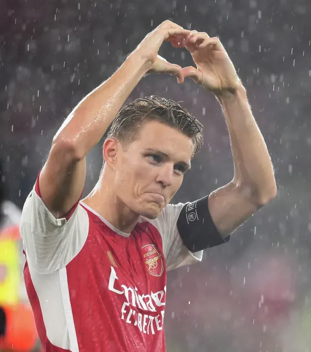 Framed Print : Arsenal's Martin Odegaard Celebrates with Fans after Winning Heart of the Crowd vs. PSV Eindhoven (UEFA Champions League 2023 / 24)