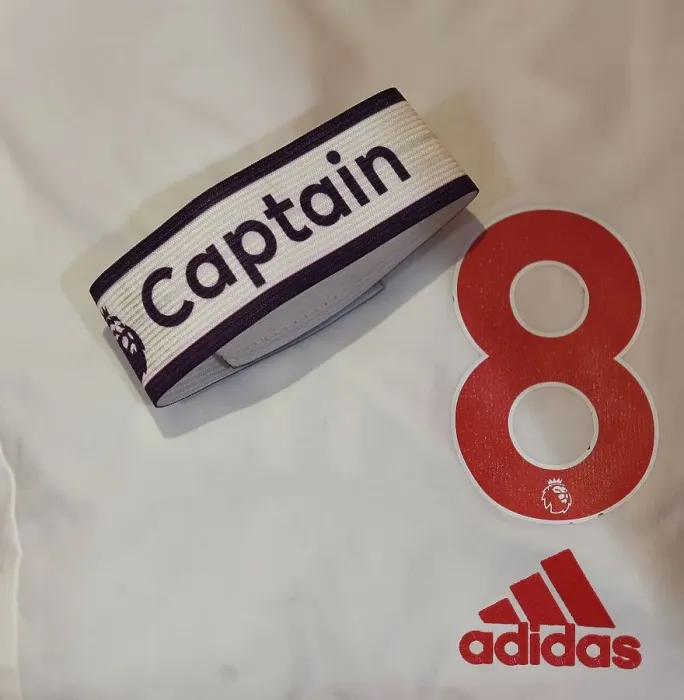 Framed Print : Arsenal's Martin Odegaard Dons Captain's Armband Ahead of Arsenal v Newcastle United (2022-23)