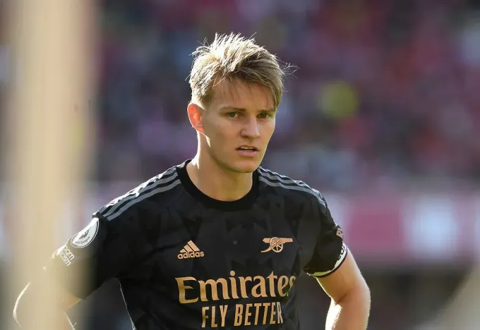 Framed Print : Arsenal's Martin Odegaard Focuses Amidst Nottingham Forest Tension - Premier League 2022-23