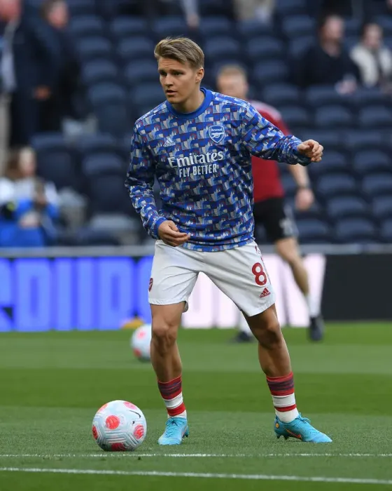 Framed Print : Arsenal's Martin Odegaard Gears Up for Tottenham Showdown - Premier League 2021-22