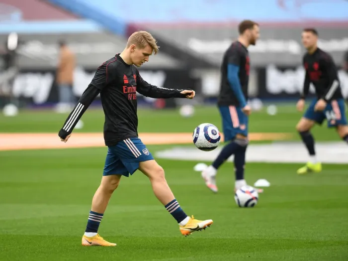 Framed Print : Arsenal's Martin Odegaard Gears Up for West Ham Clash in Premier League Framed Print : Arsenal's Martin Odegaard Gears Up for West Ham Clash in Premier League