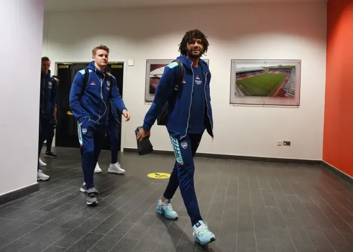 Framed Print : Arsenal's Martin Odegaard and Mo Elneny Prepare for Leeds United Clash in Premier League