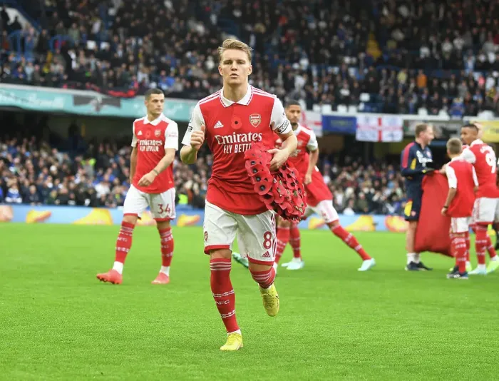 Framed Print : Arsenal's Martin Odegaard Prepares for Chelsea Showdown - Premier League 2022-23