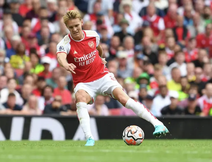Framed Print : Arsenal's Martin Odegaard Shines in 2023-24 Premier League Opener Against Nottingham Forest Framed Print : Arsenal's Martin Odegaard Shines in 2023-24 Premier League Opener Against Nottingham Forest