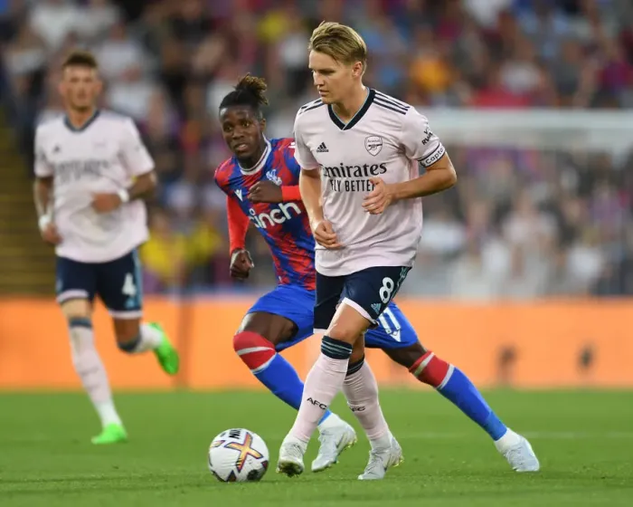 Framed Print : Arsenal's Martin Odegaard Shines: Crystal Palace vs Arsenal, Premier League 2022-23