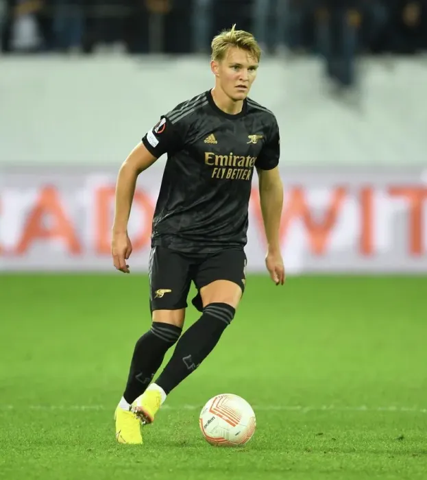 Framed Print : Arsenal's Martin Odegaard Shines in Europa League Clash Against FC Zurich