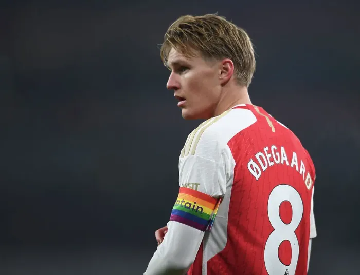 Framed Print : Arsenal's Martin Odegaard Supports Rainbow Laces Campaign as Captain vs. Wolverhampton Wanderers (2023-24)