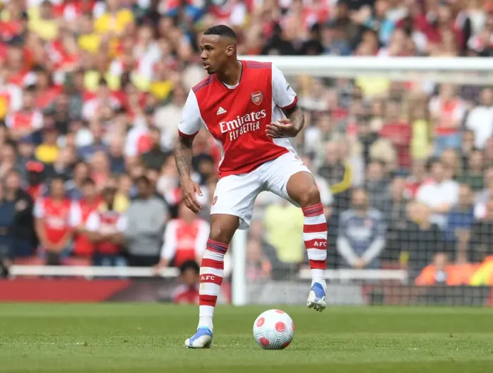 Framed Print : Arsenal's Martinelli Faces Manchester United in Premier League Showdown