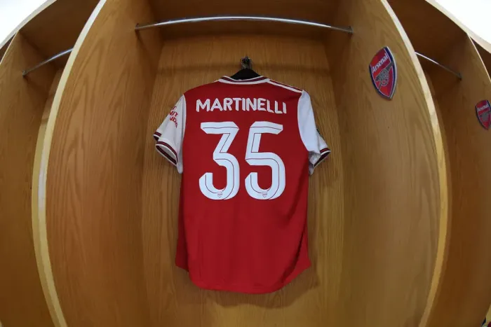 Framed Print : Arsenal's Martinelli Readies for Carabao Cup Clash against Nottingham Forest