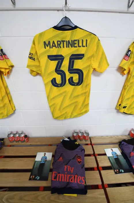 Framed Print : Arsenal's Martinelli Readies for FA Cup Clash against Bournemouth