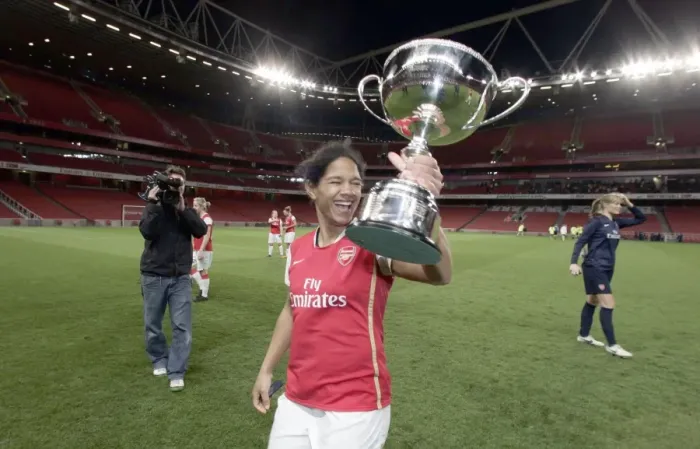 Framed Print : Arsenal's Mary Philip Celebrates Victory: 4-1 Over Chelsea in the Premier League (2008)