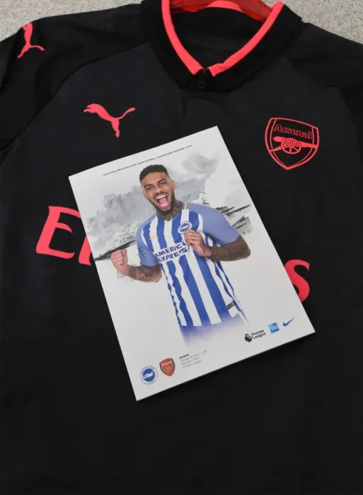 Framed Print : Arsenal's Match Programme Cover at Brighton & Hove Albion, Premier League 2017-18 Framed Print : Arsenal's Match Programme Cover at Brighton & Hove Albion, Premier League 2017-18