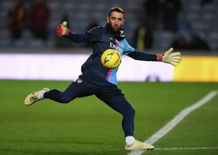 Framed Print : Arsenal's Matt Turner Prepares for FA Cup Battle against Oxford United