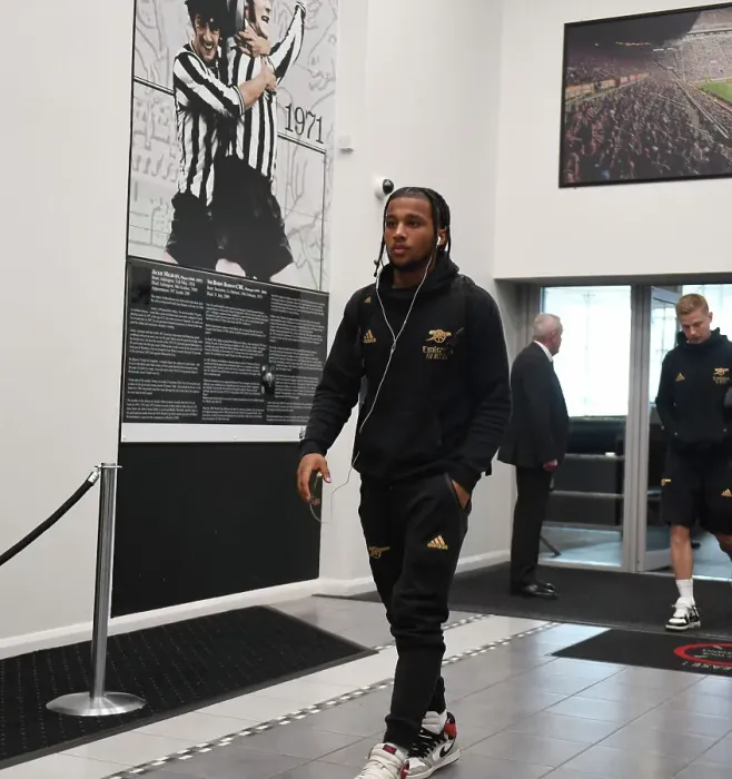 Framed Print : Arsenal's Mauro Banderas Prepares for Newcastle United Clash in Premier League Showdown (2022-23)
