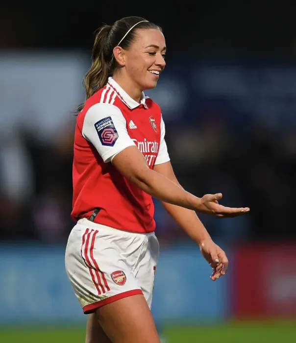 Framed Print : Arsenal's McCabe Stars: Arsenal Women Dominate Everton Women in FA WSL Match
