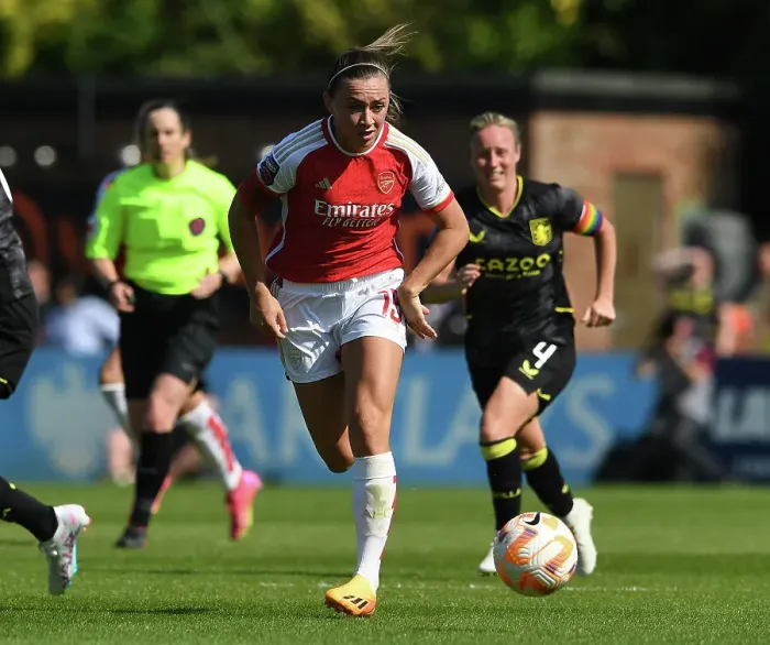 Framed Print : Arsenal's McCabe Stars: FA Women's Super League Victory Over Aston Villa