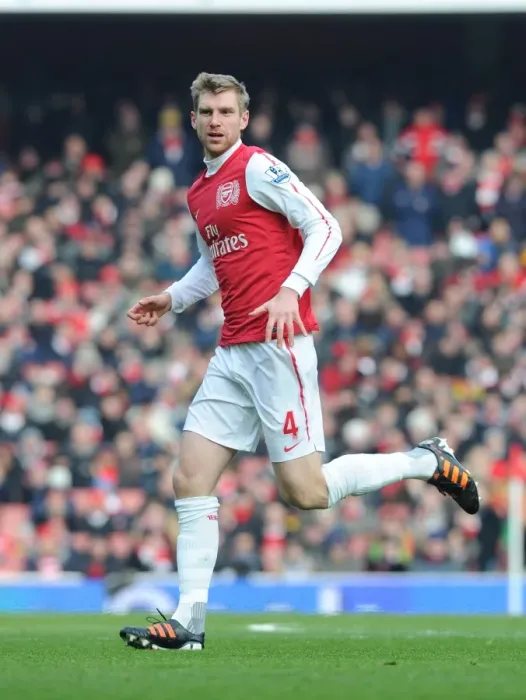 Framed Print : Arsenal's Per Mertesacker in Action against Blackburn Rovers, Premier League 2011-12 Framed Print : Arsenal's Per Mertesacker in Action against Blackburn Rovers, Premier League 2011-12