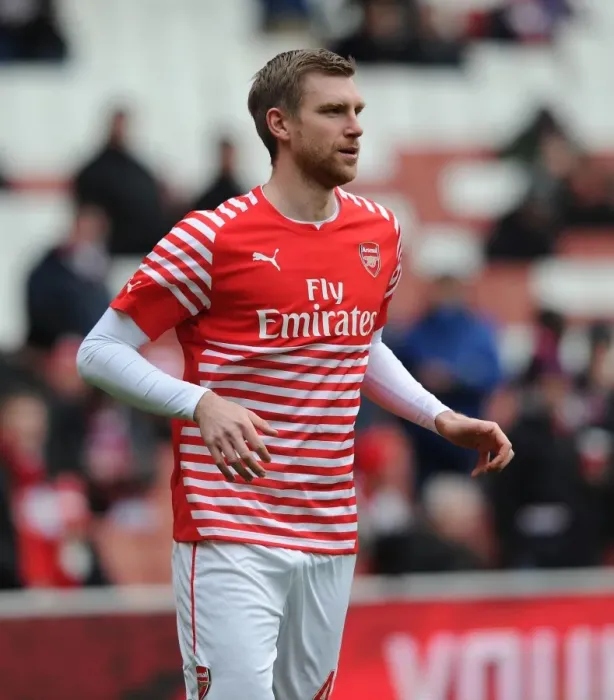 Framed Print : Arsenal's Per Mertesacker Before Arsenal vs Aston Villa, Premier League 2014-15