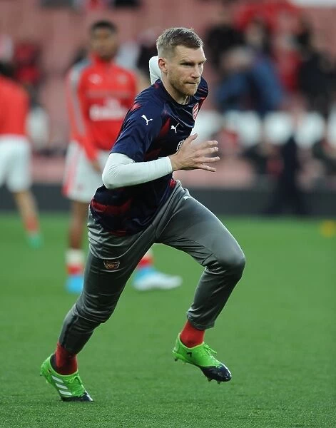 Arsenal's Per Mertesacker Gears Up for Arsenal v West Ham United in the Premier League