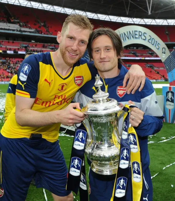 Framed Print : Arsenal's Per Mertesacker and Tomas Rosicky Celebrate FA Cup Victory