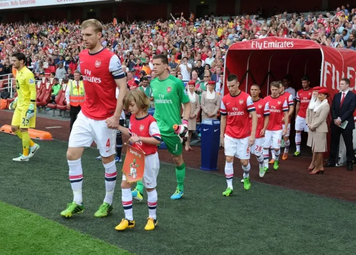 Framed Print : Arsenal's Per Mertesacker and Wojciech Szczesny before the Arsenal v Tottenham Hotspur Premier League Clash, 2013-14 Framed Print : Arsenal's Per Mertesacker and Wojciech Szczesny before the Arsenal v Tottenham Hotspur Premier League Clash, 2013-14