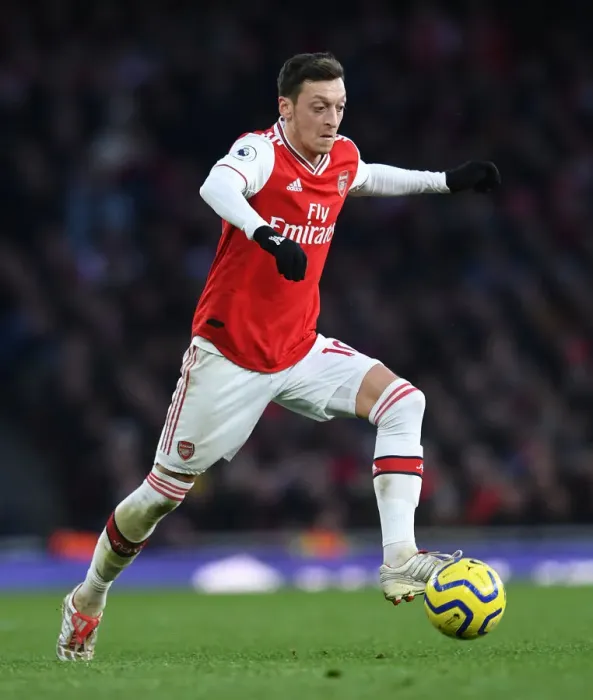 Framed Print : Arsenal's Mesut Ozil in Action against Sheffield United, Premier League 2019-20