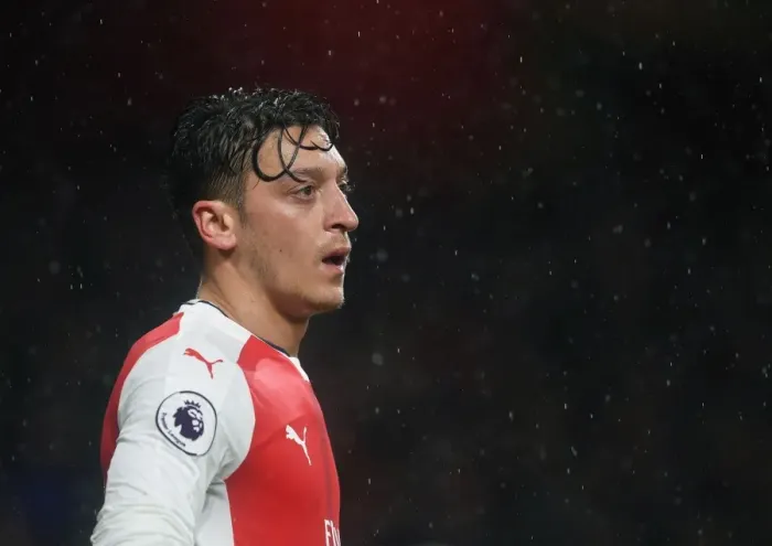 Framed Print : Arsenal's Mesut Ozil in Action against Watford, Premier League 2016-17 Framed Print : Arsenal's Mesut Ozil in Action against Watford, Premier League 2016-17